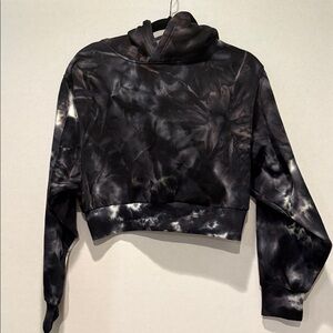 SWS Active - perfect crop hooded sweatshirt.  Hoodie. Size medium. NWOT.  Black